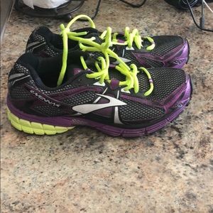 Purple/black/yellow brooks Ravenna running shoes